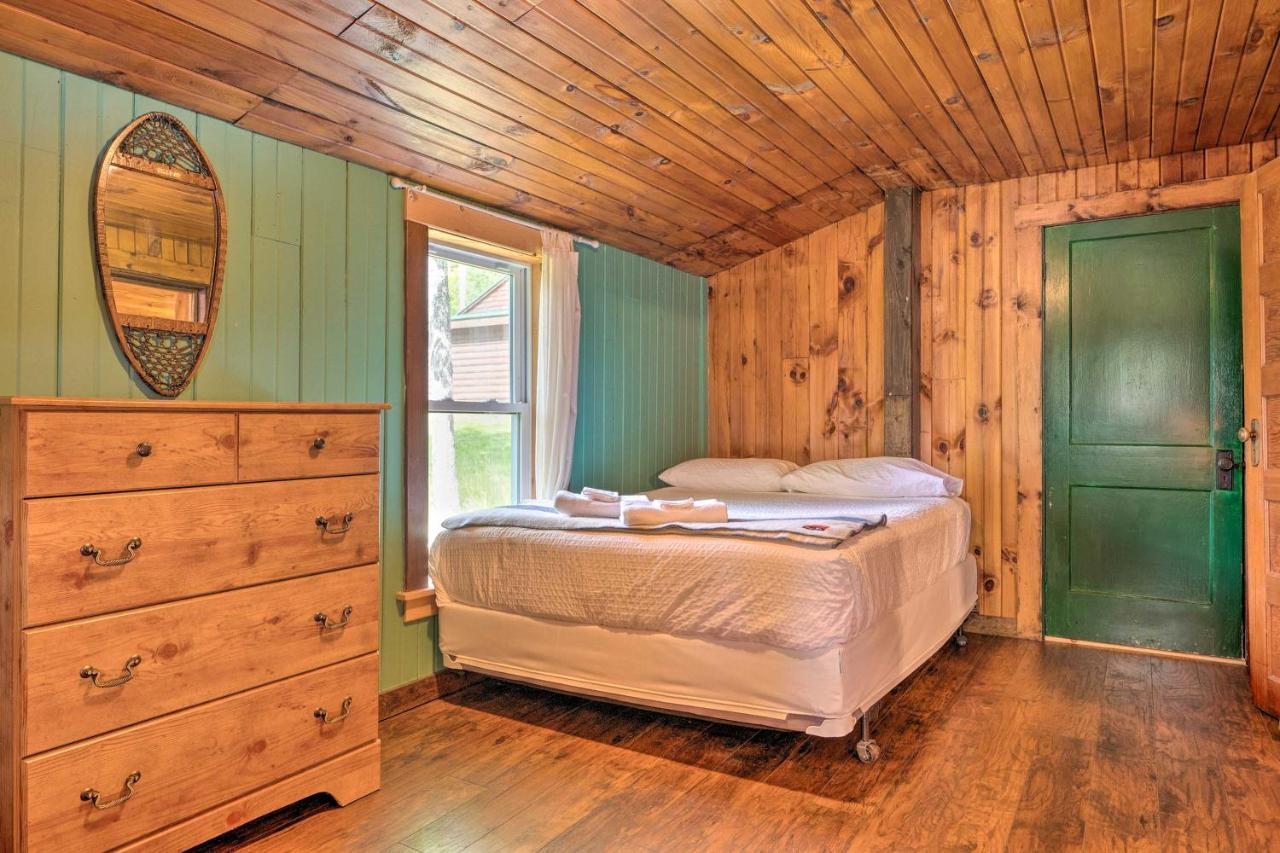 Rustic Cabin Retreat On Rangeley Lake! Екстер'єр фото