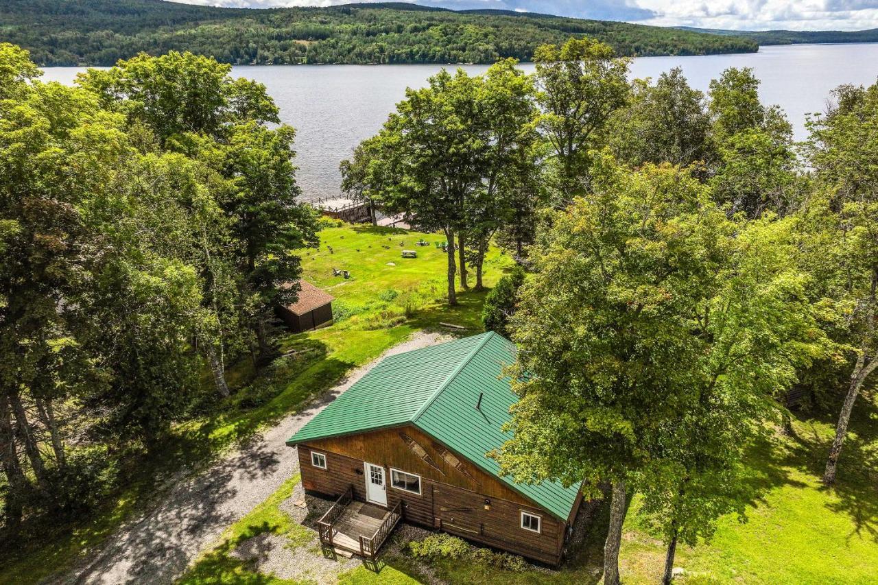 Rustic Cabin Retreat On Rangeley Lake! Екстер'єр фото