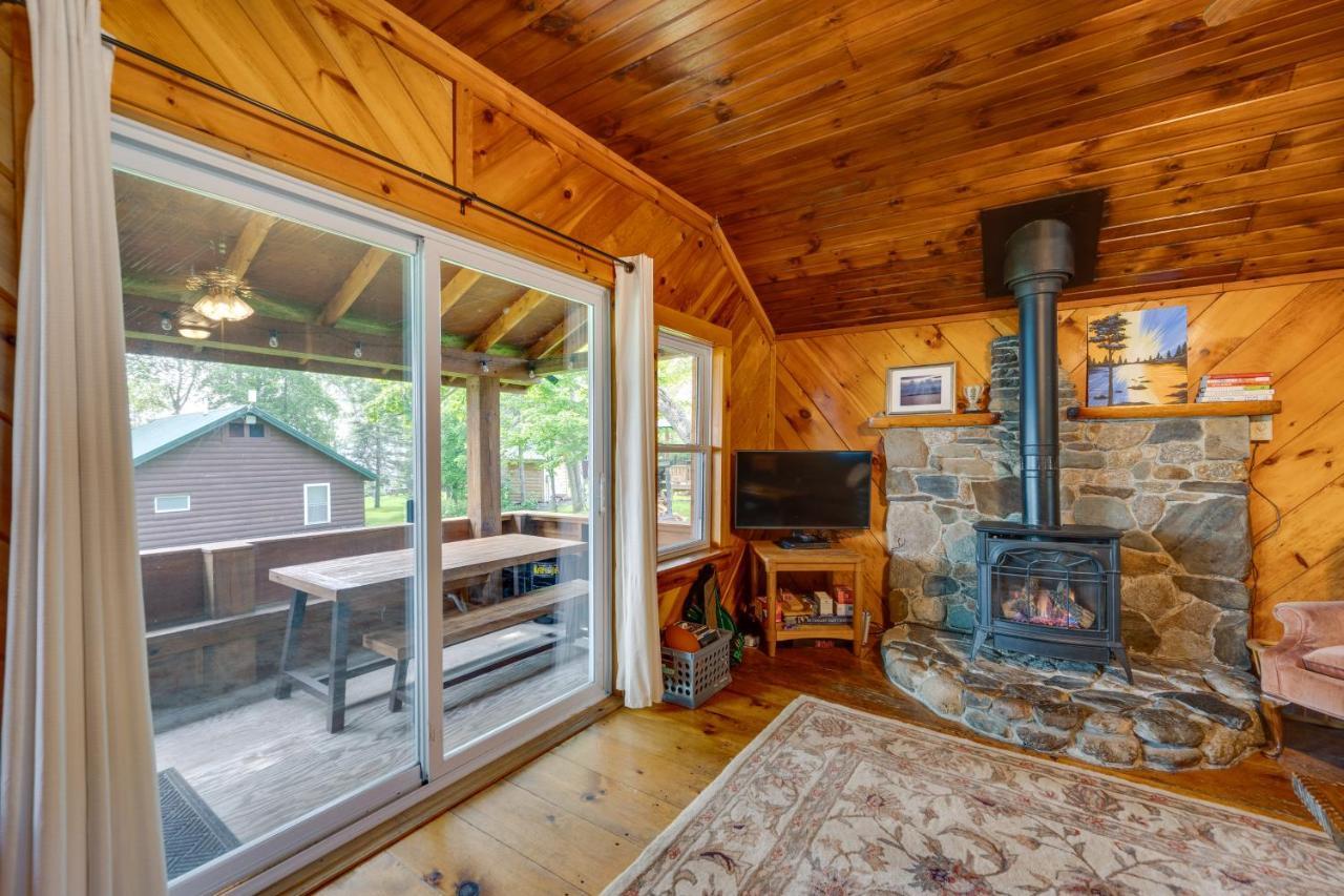 Rustic Cabin Retreat On Rangeley Lake! Екстер'єр фото
