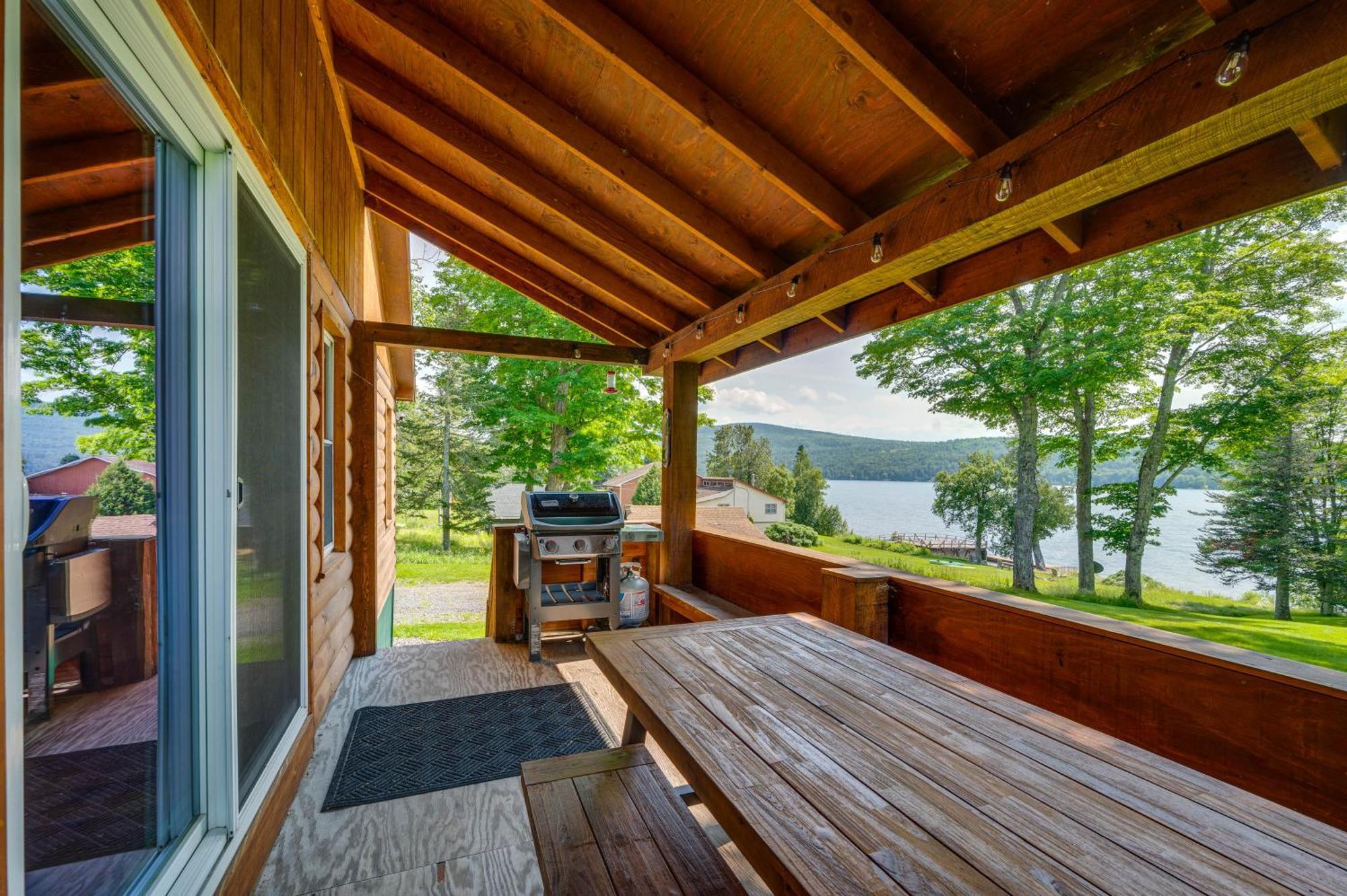 Rustic Cabin Retreat On Rangeley Lake! Екстер'єр фото